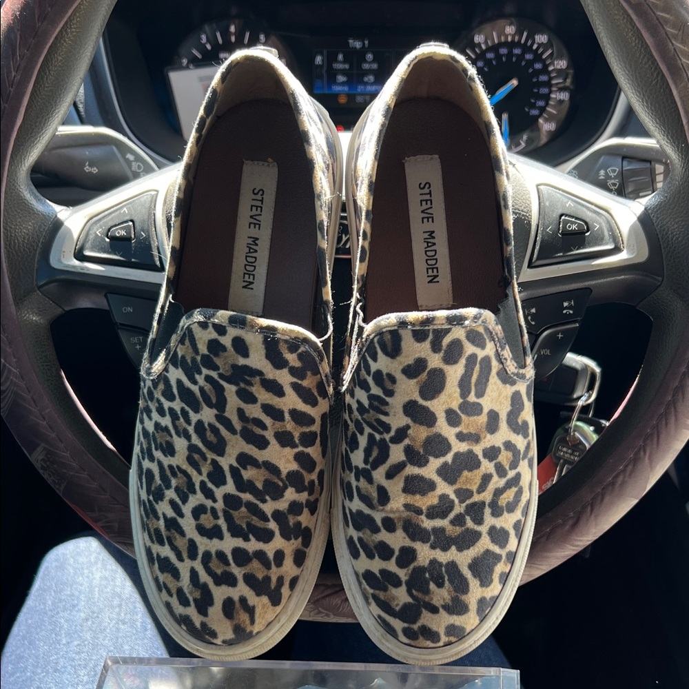 Steve Madden Leopard Print Flats